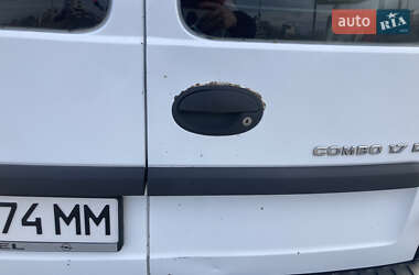 Минивэн Opel Combo 2004 в 