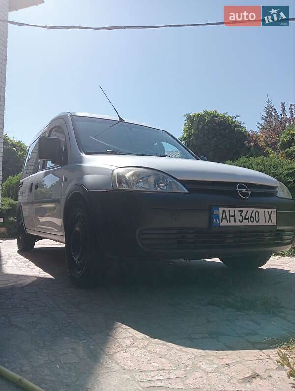 Минивэн Opel Combo 2009 в 