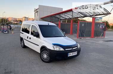 Мінівен Opel Combo 2005 в Оженині