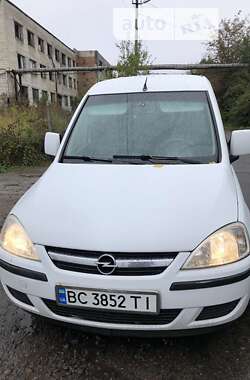 Грузовой фургон Opel Combo 2011 в Львове