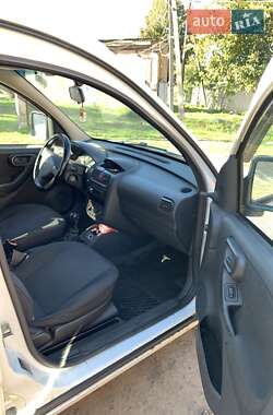 Минивэн Opel Combo 2006 в 