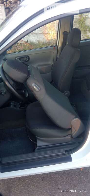 Минивэн Opel Combo 2005 в Остроге