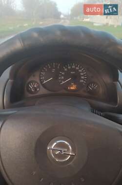 Минивэн Opel Combo 2005 в 