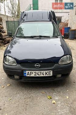 Вантажний фургон Opel Combo 2000 в Запоріжжі