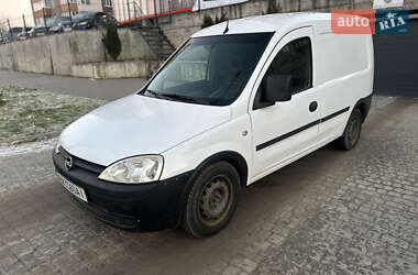 Вантажний фургон Opel Combo 2011 в Тернополі