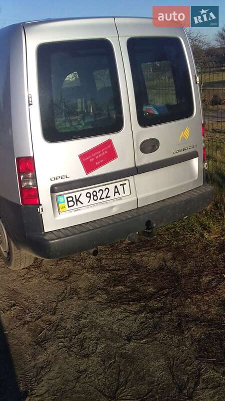 Минивэн Opel Combo 2006 в Сарнах