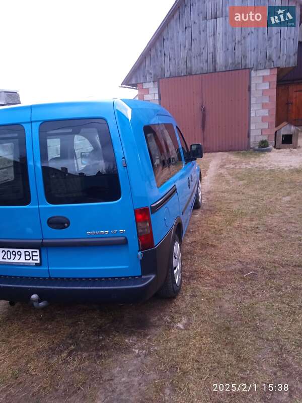 Минивэн Opel Combo 2003 в Березному
