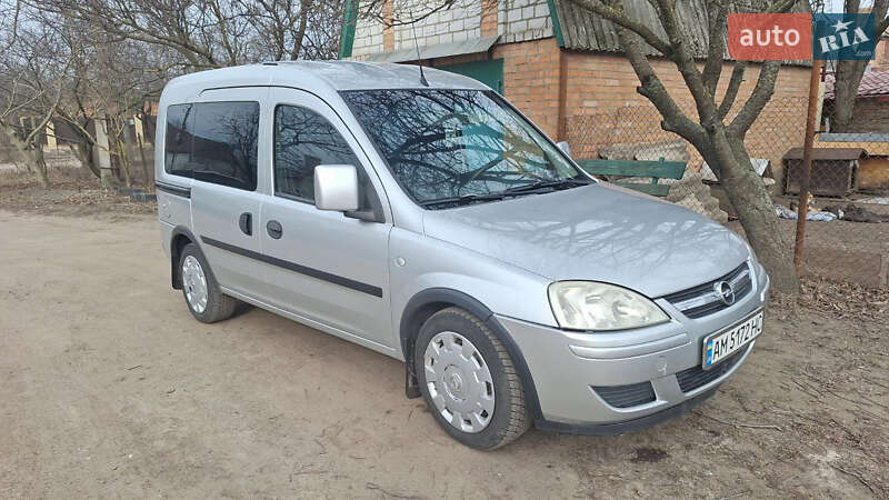 Opel Combo 2010
