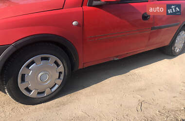 Минивэн Opel Combo 2006 в 