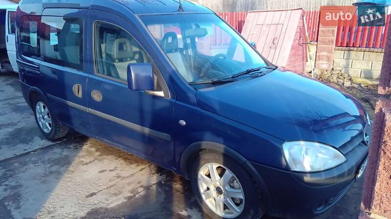 Мінівен Opel Combo 2007 в Гощі
