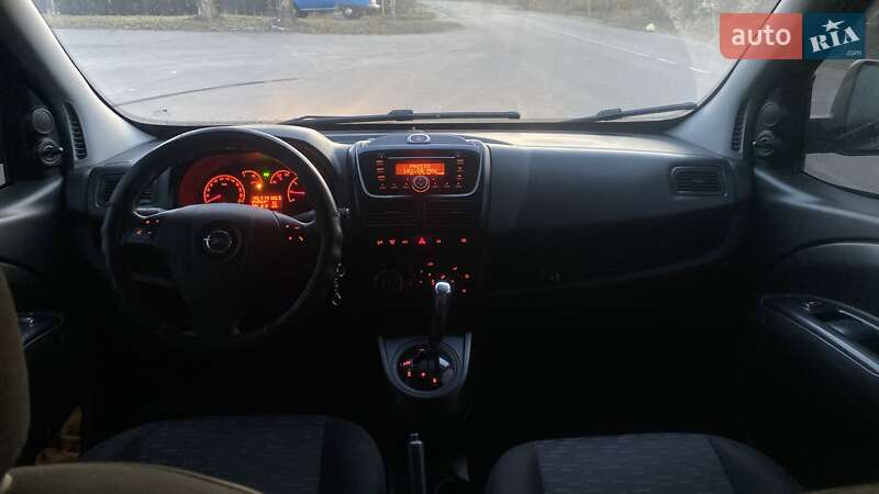 Минивэн Opel Combo 2015 в Киеве
