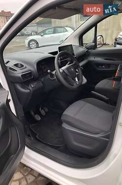 Грузовой фургон Opel Combo 2021 в 