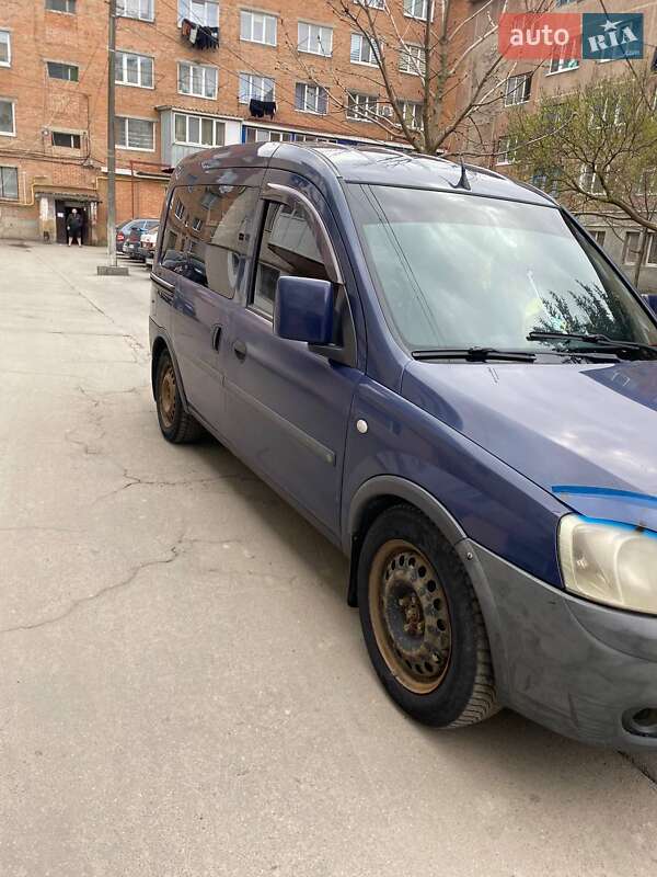 Минивэн Opel Combo 2007 в 