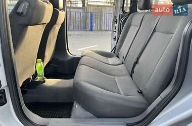 Минивэн Opel Combo 2005 в 