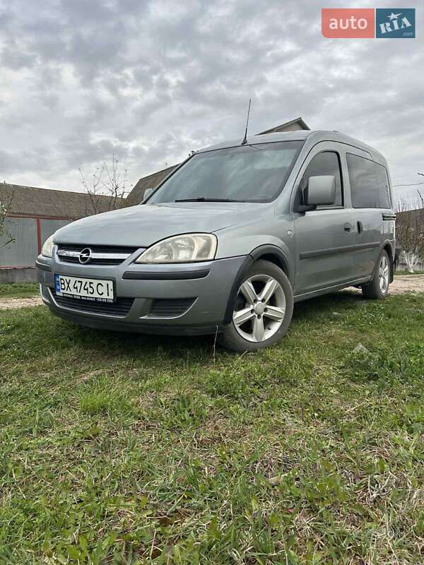 Минивэн Opel Combo 2010 в Каменец-Подольском