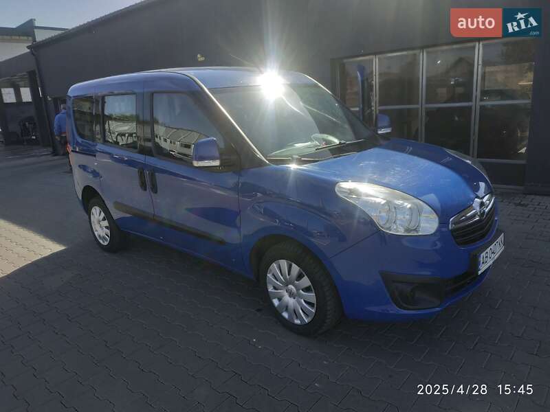 Минивэн Opel Combo 2012 в Виннице