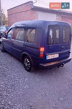 Минивэн Opel Combo 2004 в 