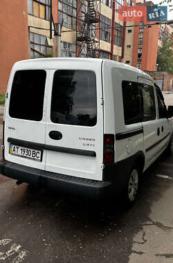 Минивэн Opel Combo 2004 в 