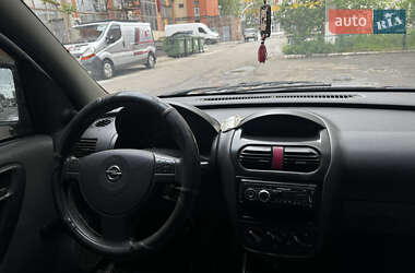 Минивэн Opel Combo 2004 в 
