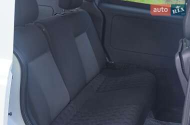 Минивэн Opel Combo 2008 в 