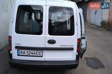 Минивэн Opel Combo 2005 в 