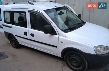 Минивэн Opel Combo 2005 в 
