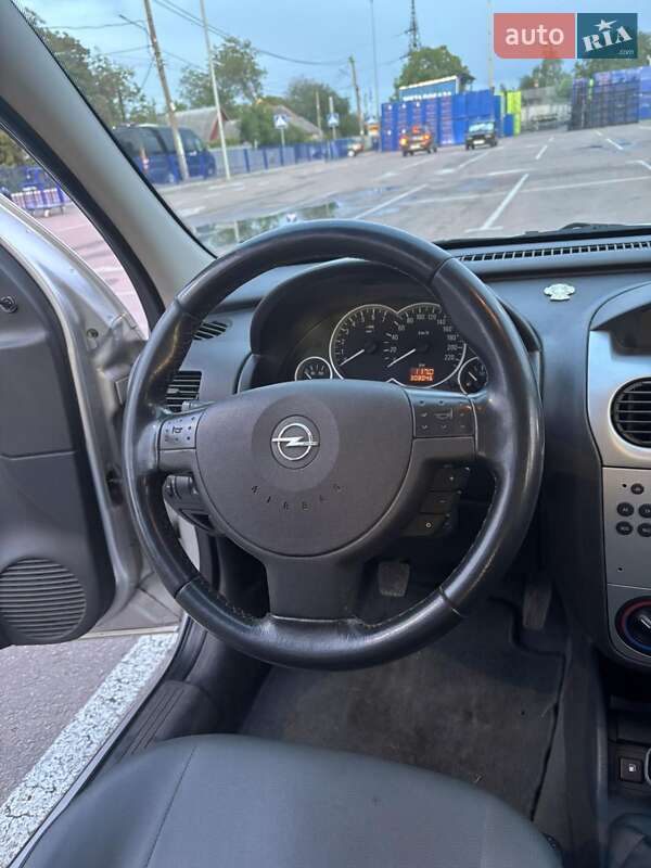 Минивэн Opel Combo 2010 в Житомире