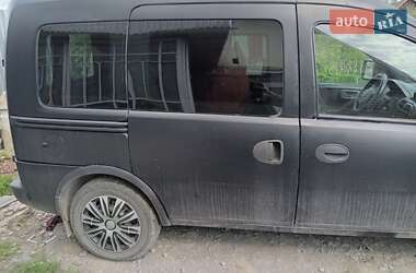 Минивэн Opel Combo 2004 в 