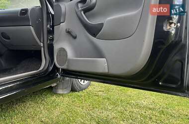 Минивэн Opel Combo 2003 в 