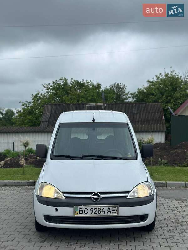 Минивэн Opel Combo 2003 в Шумске