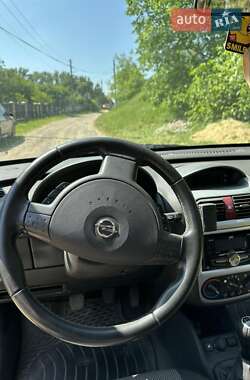Минивэн Opel Combo 2010 в 