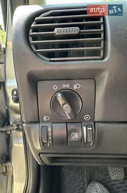 Минивэн Opel Combo 2010 в 