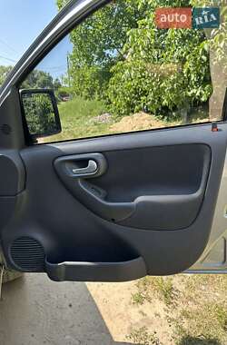 Минивэн Opel Combo 2010 в 