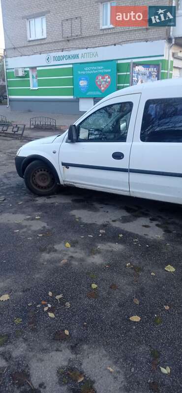 Минивэн Opel Combo 2005 в Ахтырке