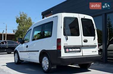 Минивэн Opel Combo 2004 в 