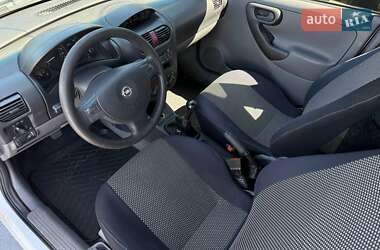 Минивэн Opel Combo 2004 в 