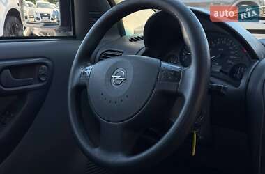 Минивэн Opel Combo 2004 в 