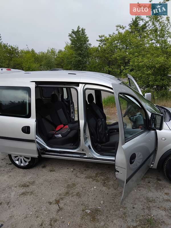Мінівен Opel Combo 2006 в Києві