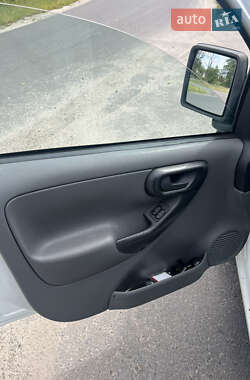 Минивэн Opel Combo 2005 в 
