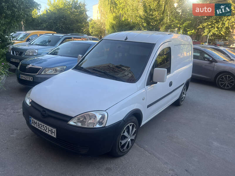 Opel Combo 2011