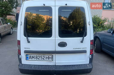 Грузопассажирский фургон Opel Combo 2011 в 