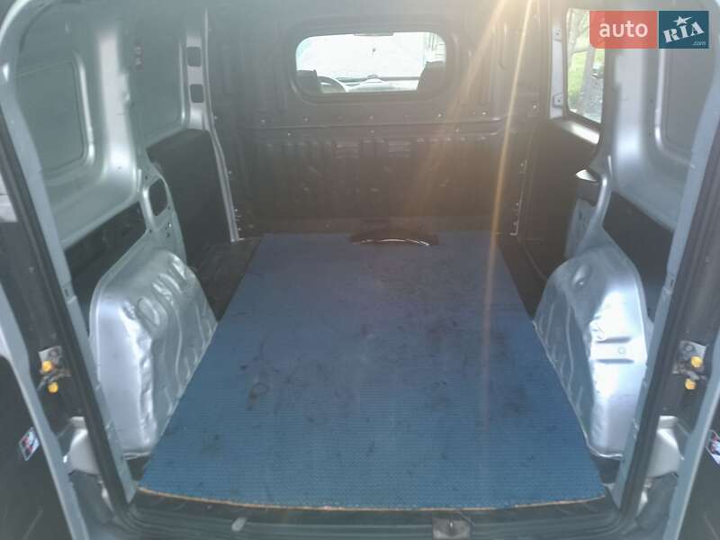 Вантажний фургон Opel Combo 2013 в Борисполі