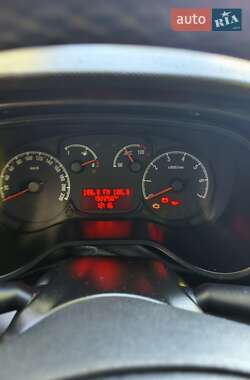 Минивэн Opel Combo 2012 в 