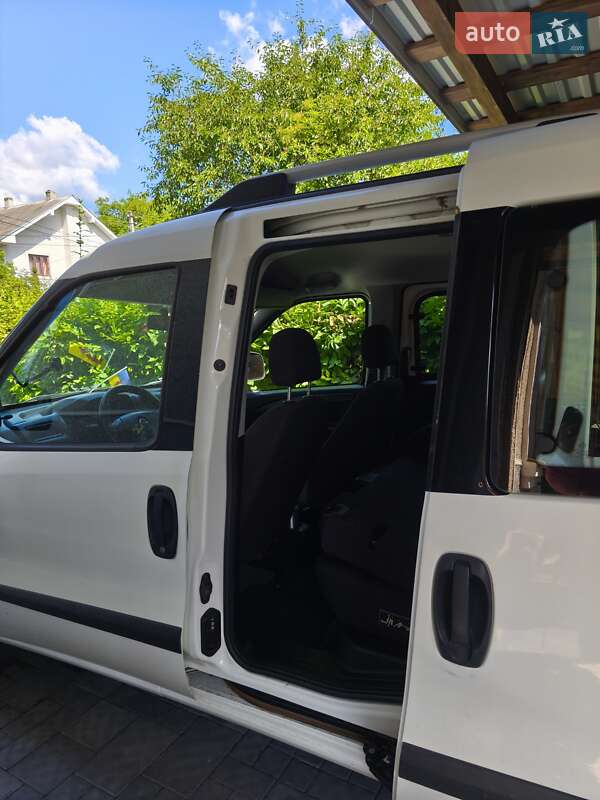 Минивэн Opel Combo 2012 в Коломые