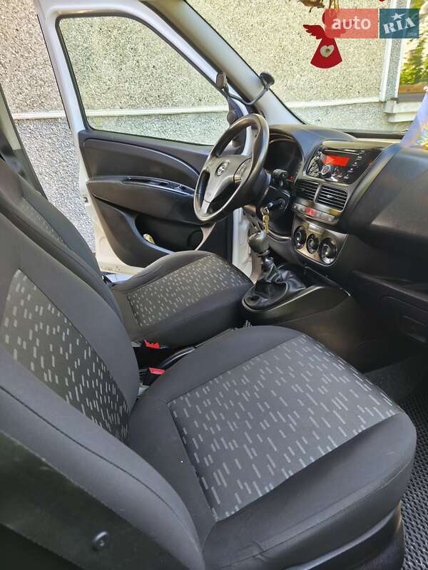 Минивэн Opel Combo 2012 в Коломые