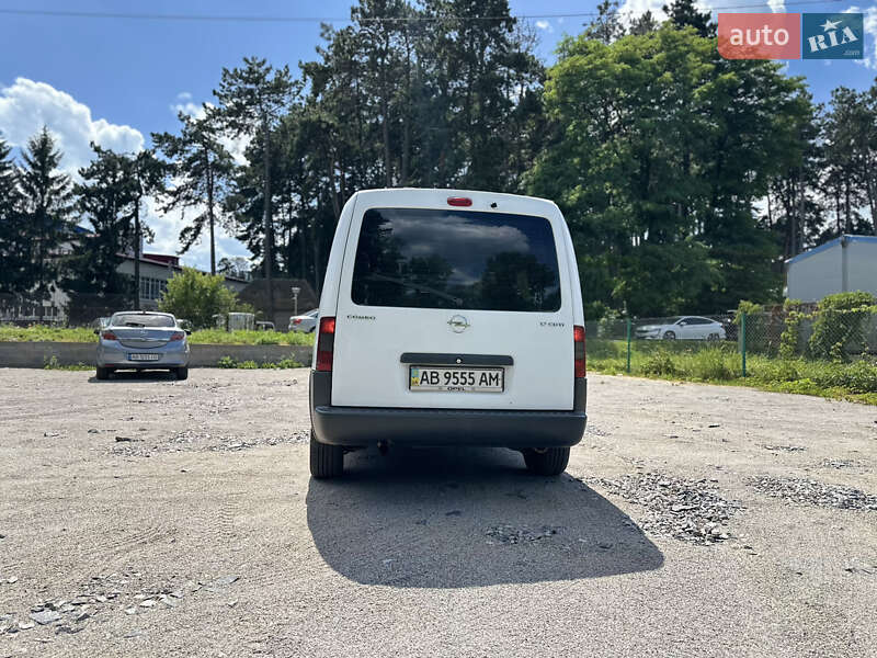 Минивэн Opel Combo 2009 в Виннице