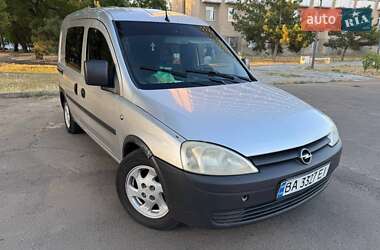 Грузовой фургон Opel Combo 2006 в Николаеве