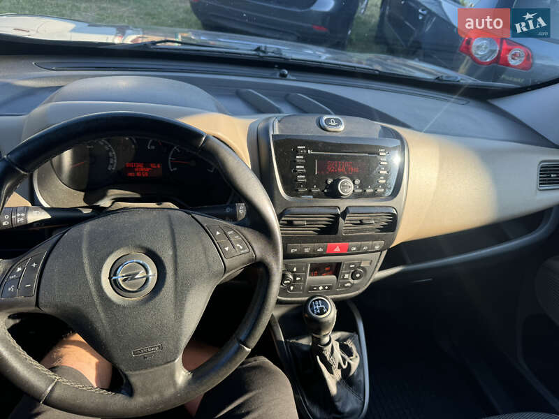 Мінівен Opel Combo 2012 в Рівному