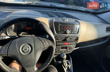 Минивэн Opel Combo 2012 в 