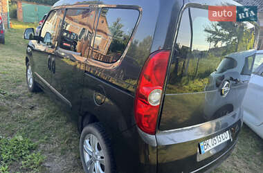 Минивэн Opel Combo 2012 в 